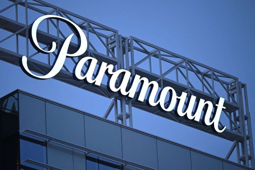paramount global stock